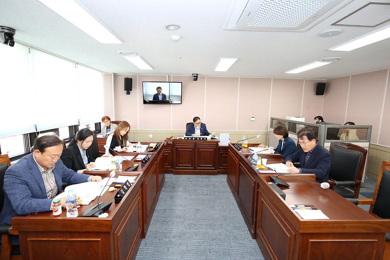 2023.10.17._제263회_제2차_환경경제위원회_(7).jpg 이미지