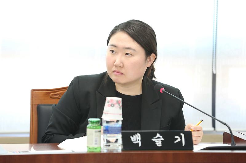 2025.04.03._제273회_제3차_환경경제안전위원회_(41).jpg 이미지
