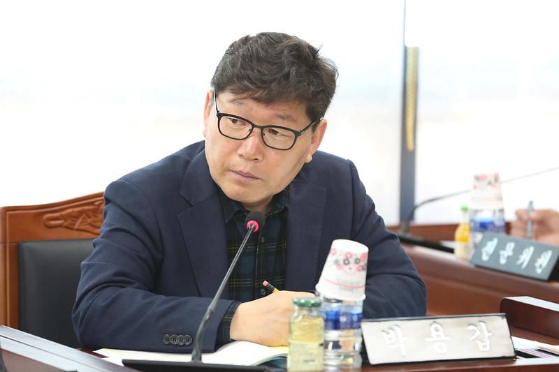 2025.04.07._제273회_제4차_환경경제안전위원회_(13).jpg 이미지
