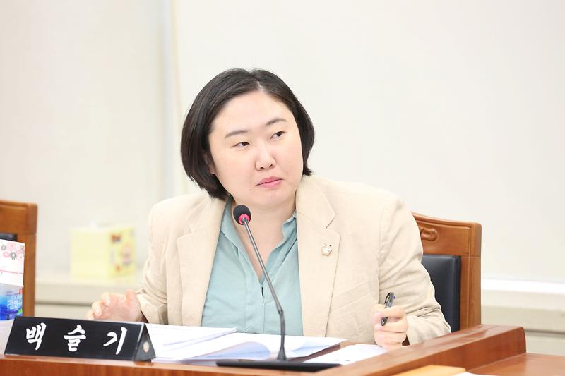 제268회 폐회중 제2차 의회운영위원회(백슬기 위원) 사진