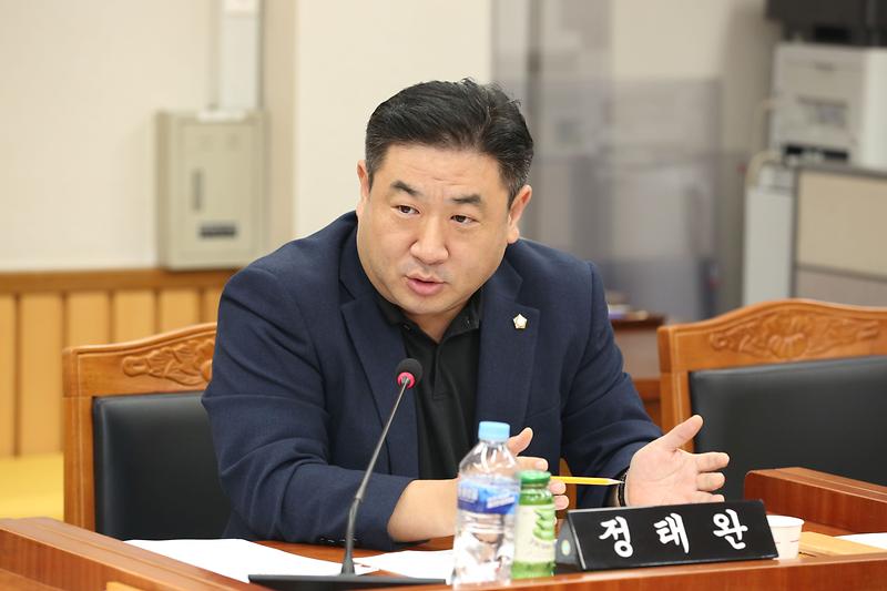 2024.10.07._제270회_제1차_의회운영위원회_(35).jpg 이미지