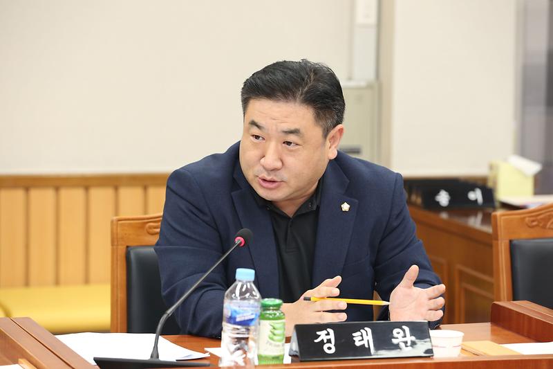 2024.10.07._제270회_제1차_의회운영위원회_(39).jpg 이미지