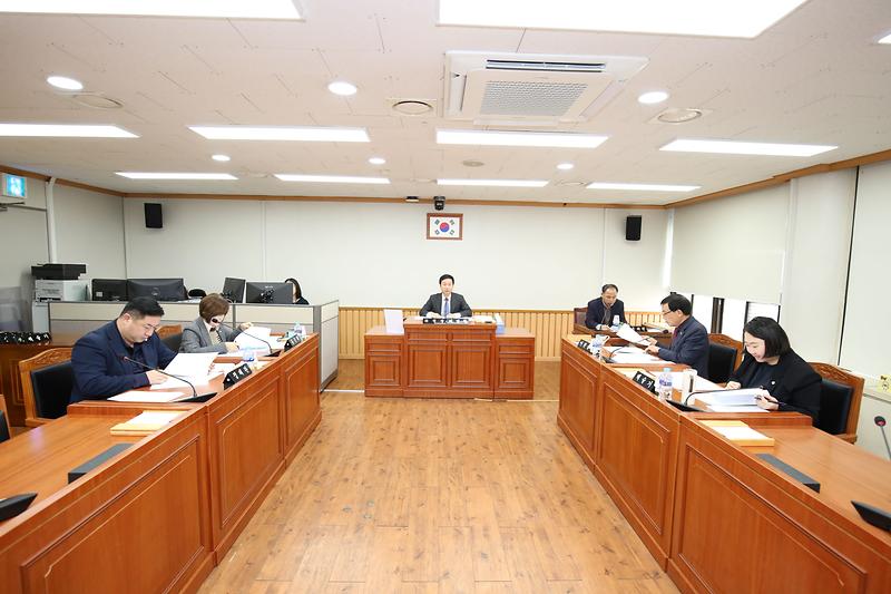 2024.12.02._제271회_제1차_의회운영위원회_(14).jpg 이미지
