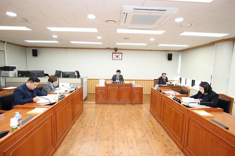 2024.12.05._제271회_제2차_의회운영위원회_(12).jpg 이미지