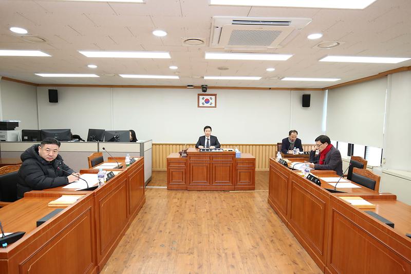 2025.01.23._제271회_폐회중_의회운영위원회_(4).jpg 이미지