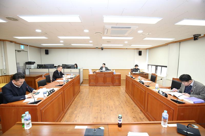 2024.01.24._제265회_제2차_자치행정위원회_(1).jpg 이미지