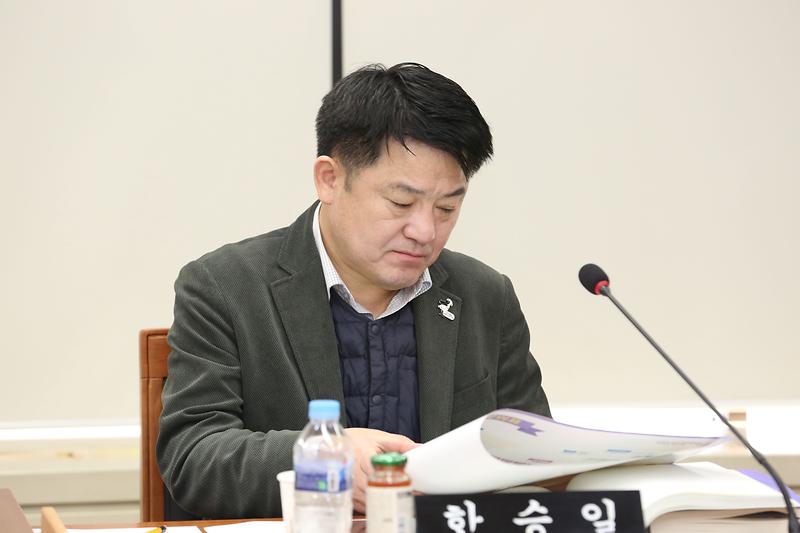 2024.01.25._제265회_제3차_자치행정위원회_(49).jpg 이미지