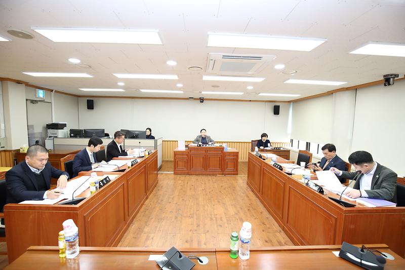 2024.01.29._제265회_제5차_자치행정위원회_(16).jpg 이미지