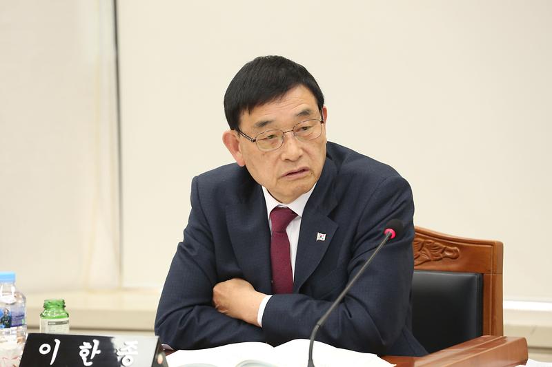 2024.04.17._제266회_제2차_자치행정위원회_(3).jpg 이미지