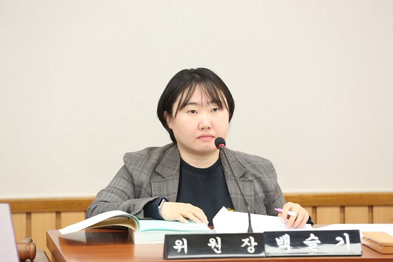2024.04.19._제266회_제4차_자치행정위원회_(10).jpg 이미지