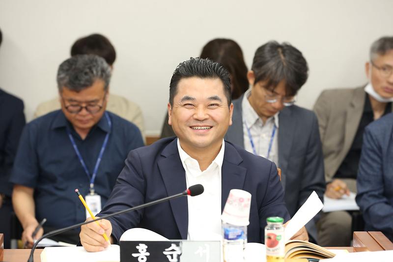 2024.06.13._제267회_제2차_자치행정위원회_(26).jpg 이미지