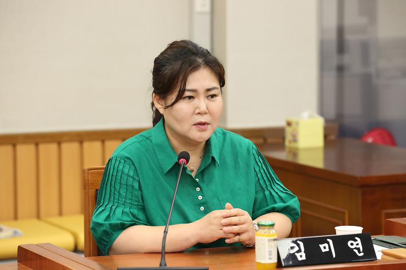 2024.07.02._제268회_폐회중_제1차_자치행정위원회_(김미연_부위원장).jpg 이미지