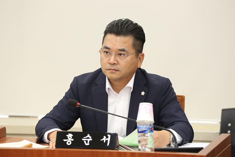 2024.10.08._제270회_제1차_기획행정위원회_(55).jpg 이미지