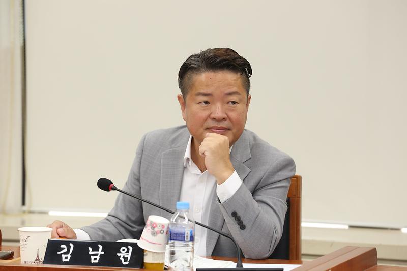 2024.10.08._제270회_제1차_기획행정위원회_(78).jpg 이미지