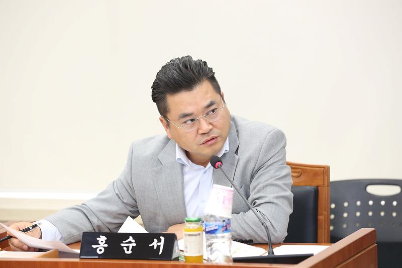 제270회 제2차 기획행정위원회(홍순서 위원) 사진