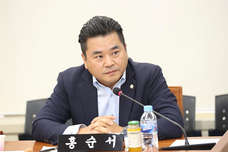 제270회 제4차 기획행정위원회(홍순서 위원) 사진