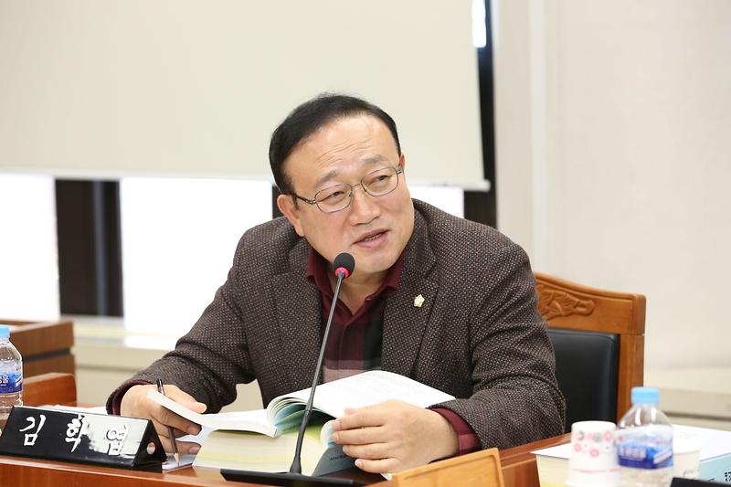2024.12.05._제271회_제2차_기획행정위원회_(56).jpg 이미지