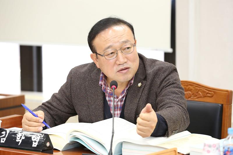 제271회 제4차 기획행정위원회(김학엽 의원) 사진