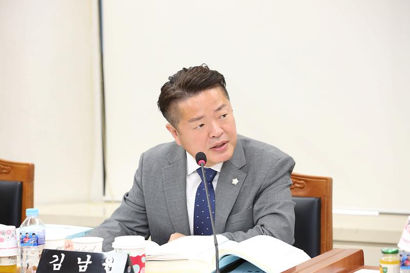 제271회 제4차 기획행정위원회(김남원 의원) 사진