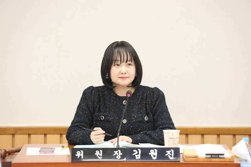 2025.02.10._제272회_제2차_기획행정위원회_(13)..jpg 이미지