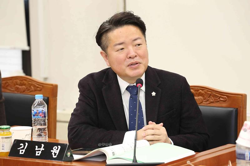 2025.02.12._제272회_제4차_기획행정위원회_(5).jpg 이미지