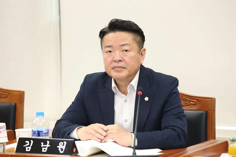 2025.04.03._제273회_제3차_기획행정위원회_(71).jpg 이미지