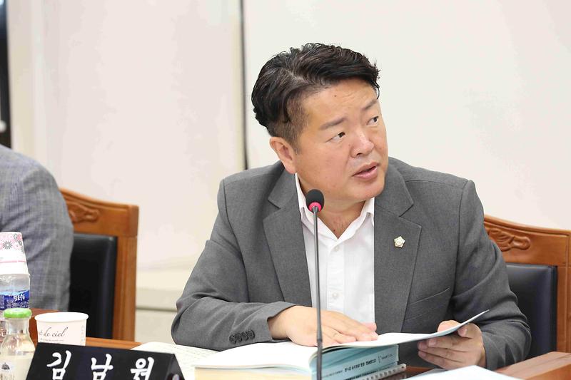 2025.06.13._제274회_제3차_기획행정위원회_(55).jpg 이미지