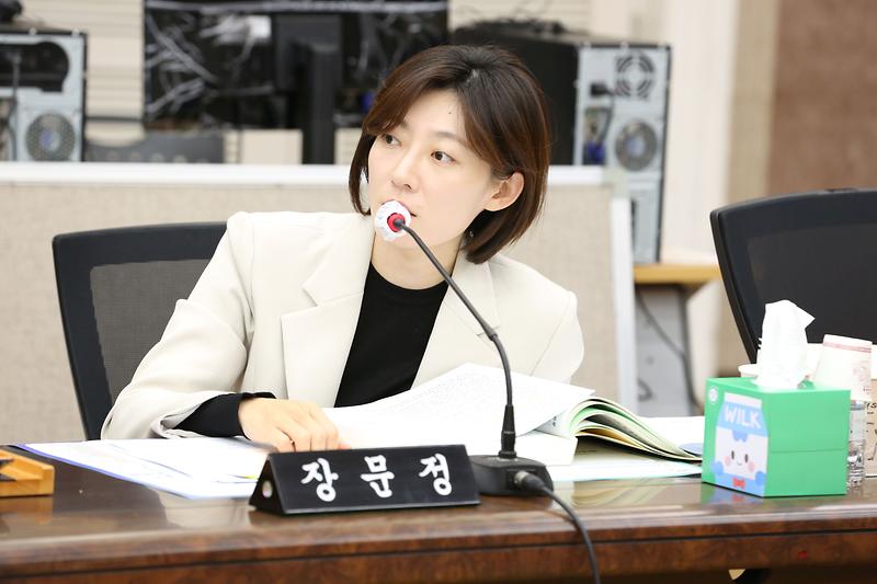 2024.11.25._2024년도_행정사무감사_특별위원회_3일차_(242).jpg 이미지