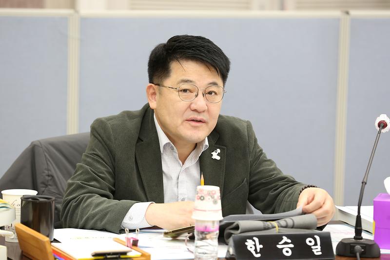 2024년도 행정사무감사 3일차(한승일 위원) 사진