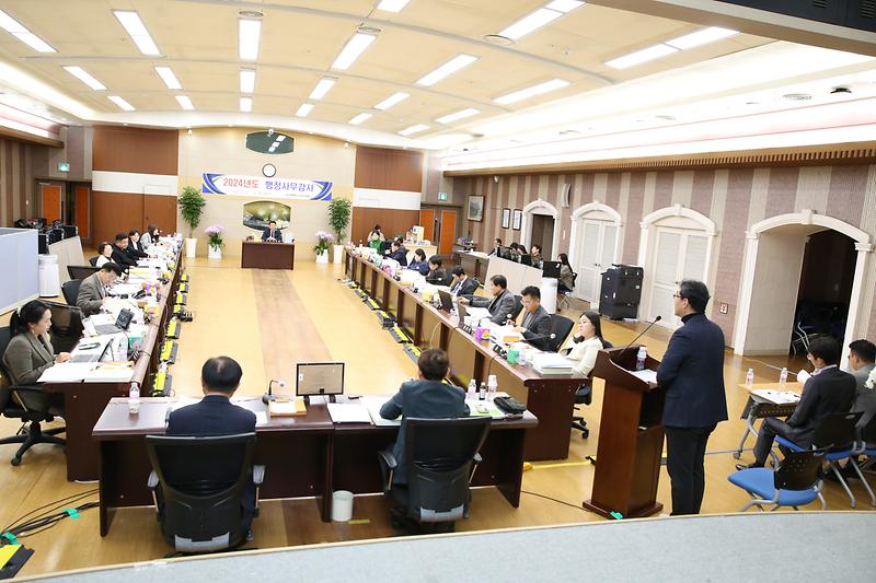 2024.11.26._2024년도_행정사무감사_특별위원회_4일차_(200).jpg 이미지