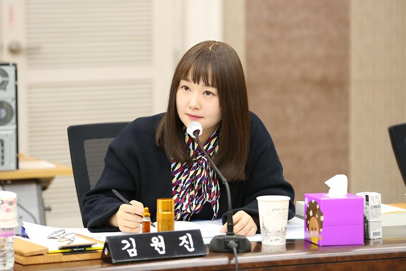 2024년 행정사무감사 6일차(김원진 위원) 사진