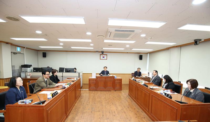 2025.03.31._제273회_제1차_예산결산특별위원회_(14).jpg 이미지