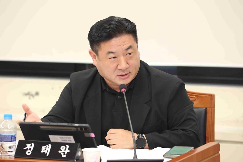 2025.06.18._제274회_제5차_복지도시위원회_(52).jpg 이미지
