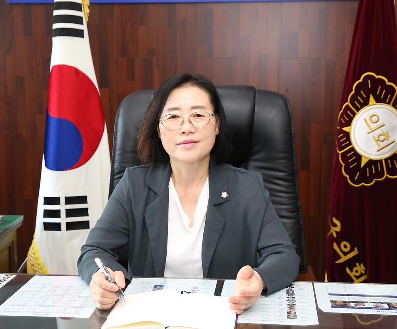 고선희_의장님_사진01.jpg 이미지