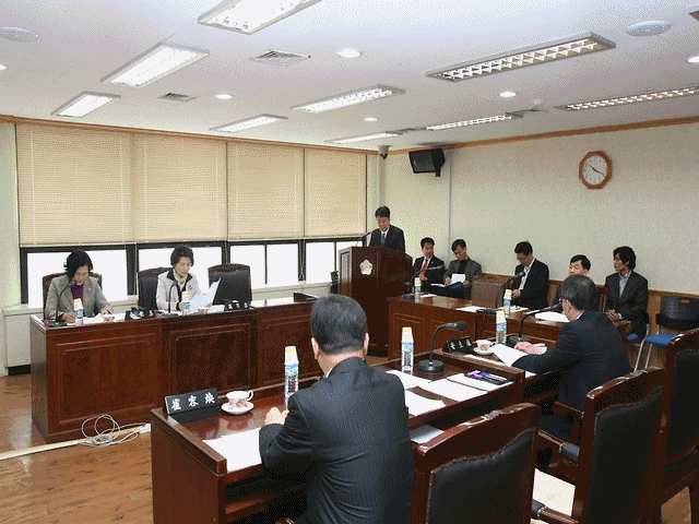 각 상임위원회별 조례안 심의 사진