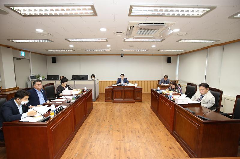 제239회 서구의회 임시회 제1차 자치행정위원회(2020. 07. 13.) 사진