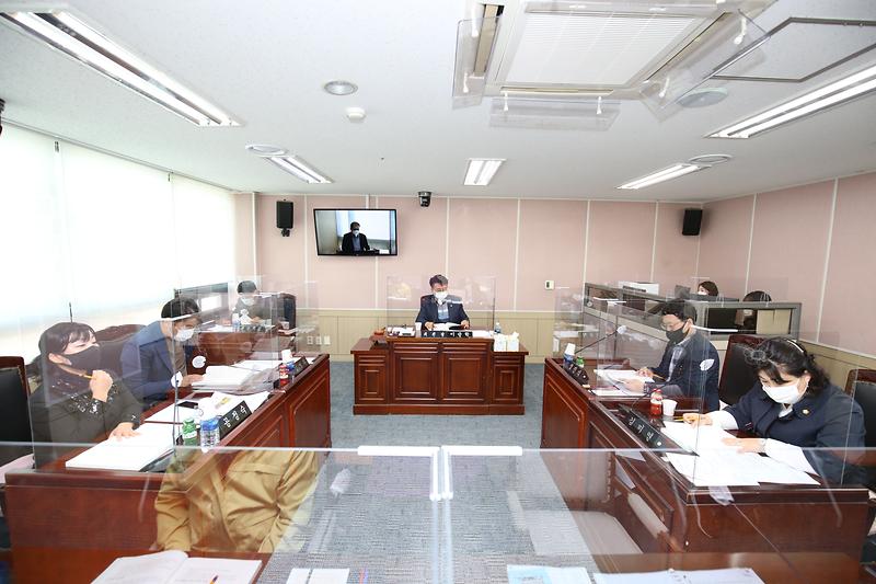 제240회 서구의회 임시회 제1차 환경경제위원회(2020.10.14. ) 사진