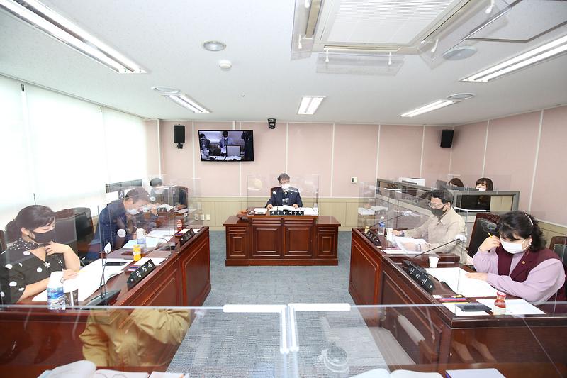 제240회 서구의회 임시회 제2차 환경경제위원회(2020.10.15. ) 사진