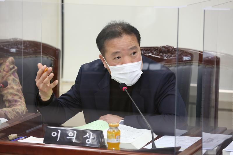 2021.02.22._제242회_제4차_자치행정위원회__(16).jpg 이미지