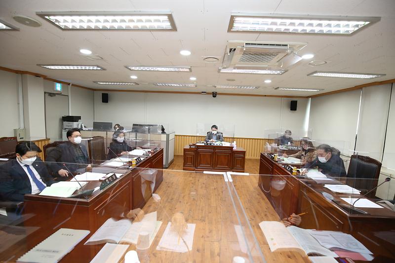 제242회 인천광역시 서구의회 임시회 제4차 자치행정위원회(2021.02.22.) 사진