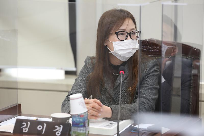 2021.02.24._제242회_제5차_자치행정위원회__(34).jpg 이미지