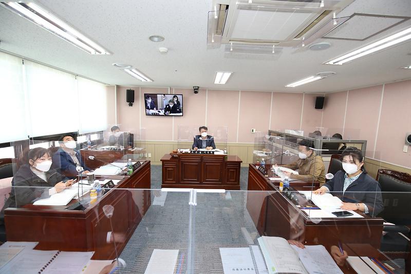 제243회 인천광역시 서구의회 임시회 제3차 환경경제위원회(2021.04.08.) 사진