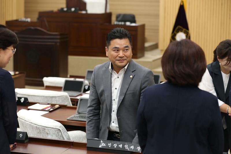 2024.06.10._제267회_서구의회_제1차_정례회_제1차_본회의_(11).jpg 이미지