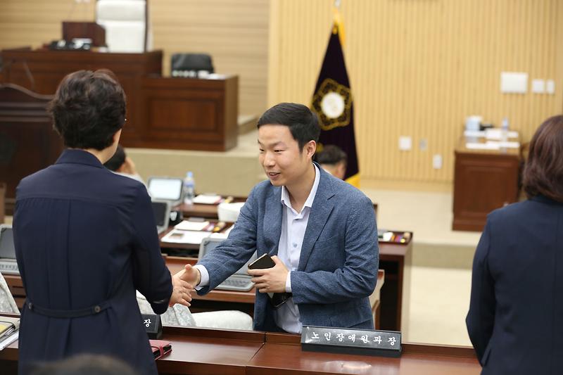 2024.06.10._제267회_서구의회_제1차_정례회_제1차_본회의_(24).jpg 이미지
