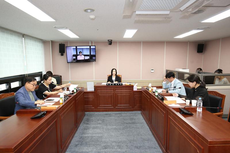 2026.08.31._제282회_폐회중_제1차_의회운영위원회_(16)-.jpg 이미지