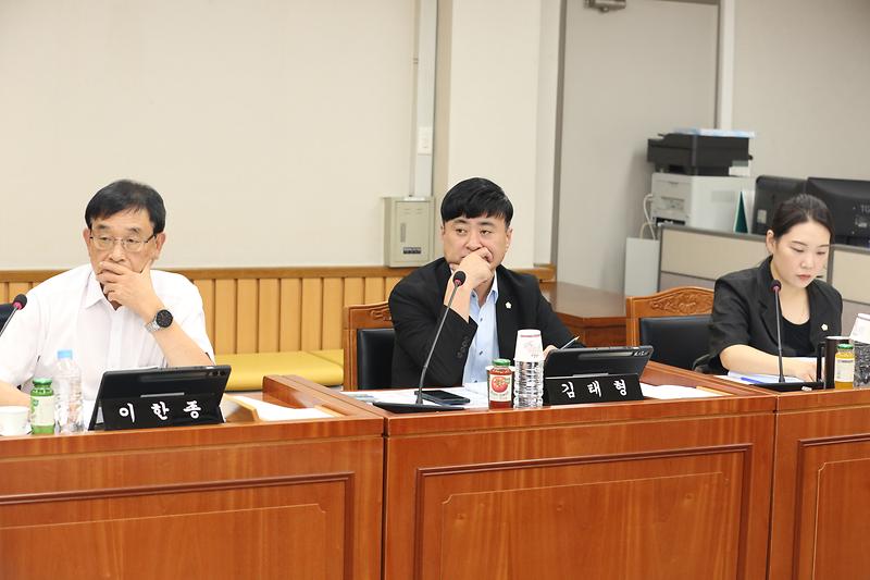 2026.09.21._제283회_임시회_제6차_기획행정안전위원회_(25)-.jpg 이미지