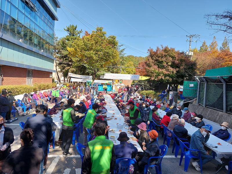 연희동 「어르신들을 위한 짜장면 무료 나눔행사」 사진