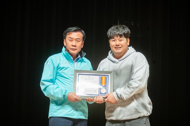 Young_2428.jpg 이미지