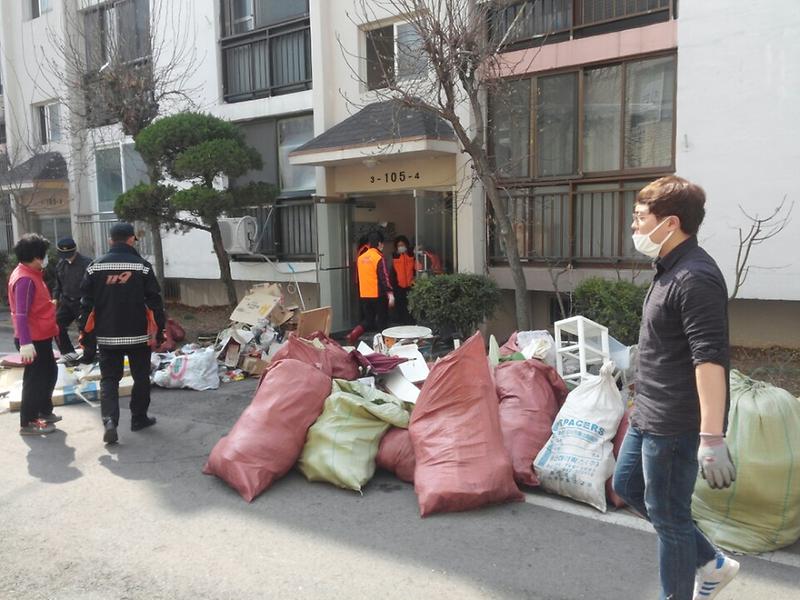 검단1동_지역사회보장협의체_주거환경봉사.jpg 이미지