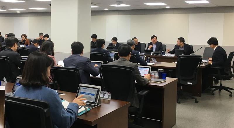 1서구,_신종코로나_차단_비상체제_돌입...‘빈틈없이_막는다’__1회의_사진.jpg 이미지
